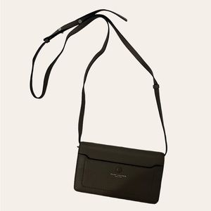 NEVER BEEN USED Kate spade small crossbody